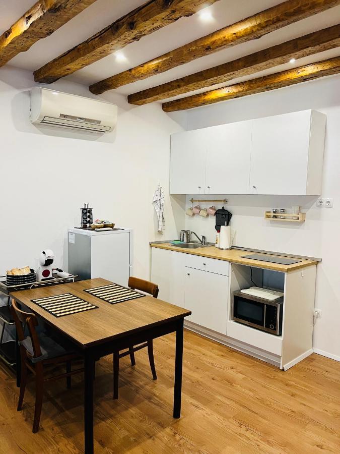Apartma Nicole *